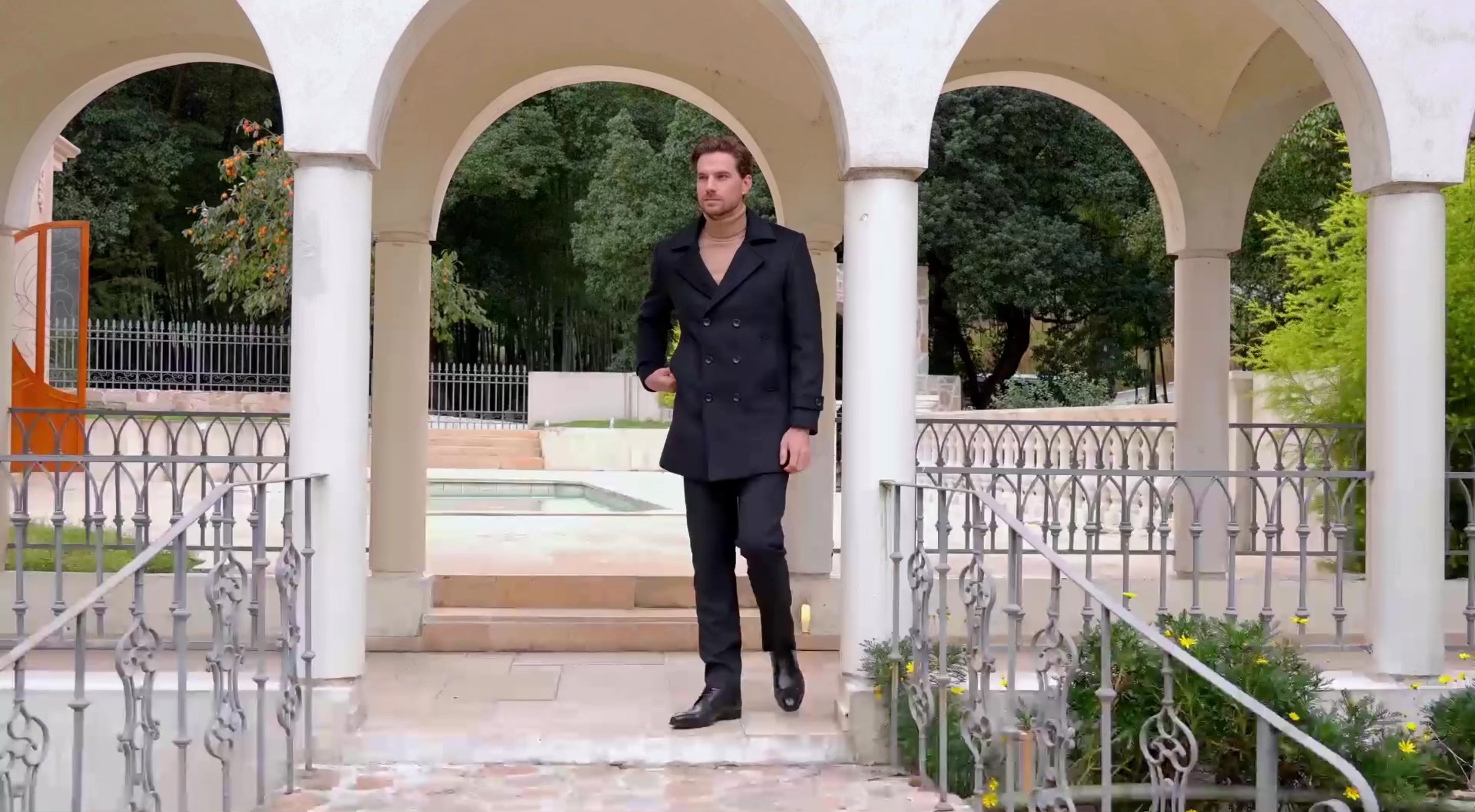 Men's Wool Peacoat in black